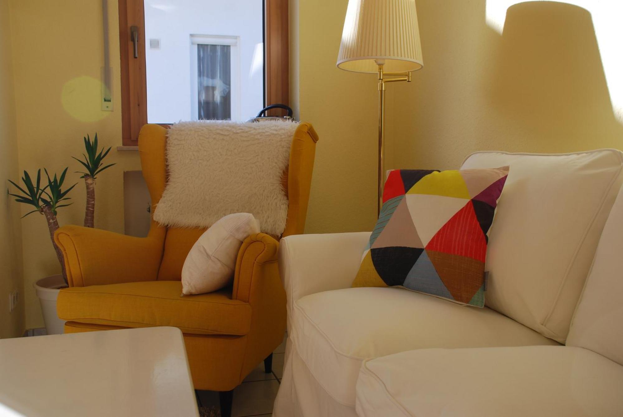 Apartment Feriendomizil&weingut Roussel Mit Restaurant La Bonne Adresse *
