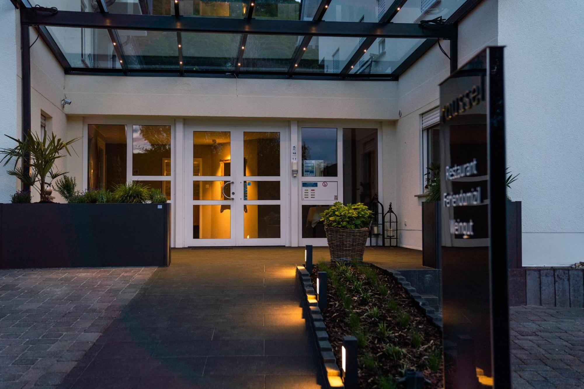 Feriendomizil&weingut Roussel Mit Restaurant La Bonne Adresse * Bernkastel-Kues