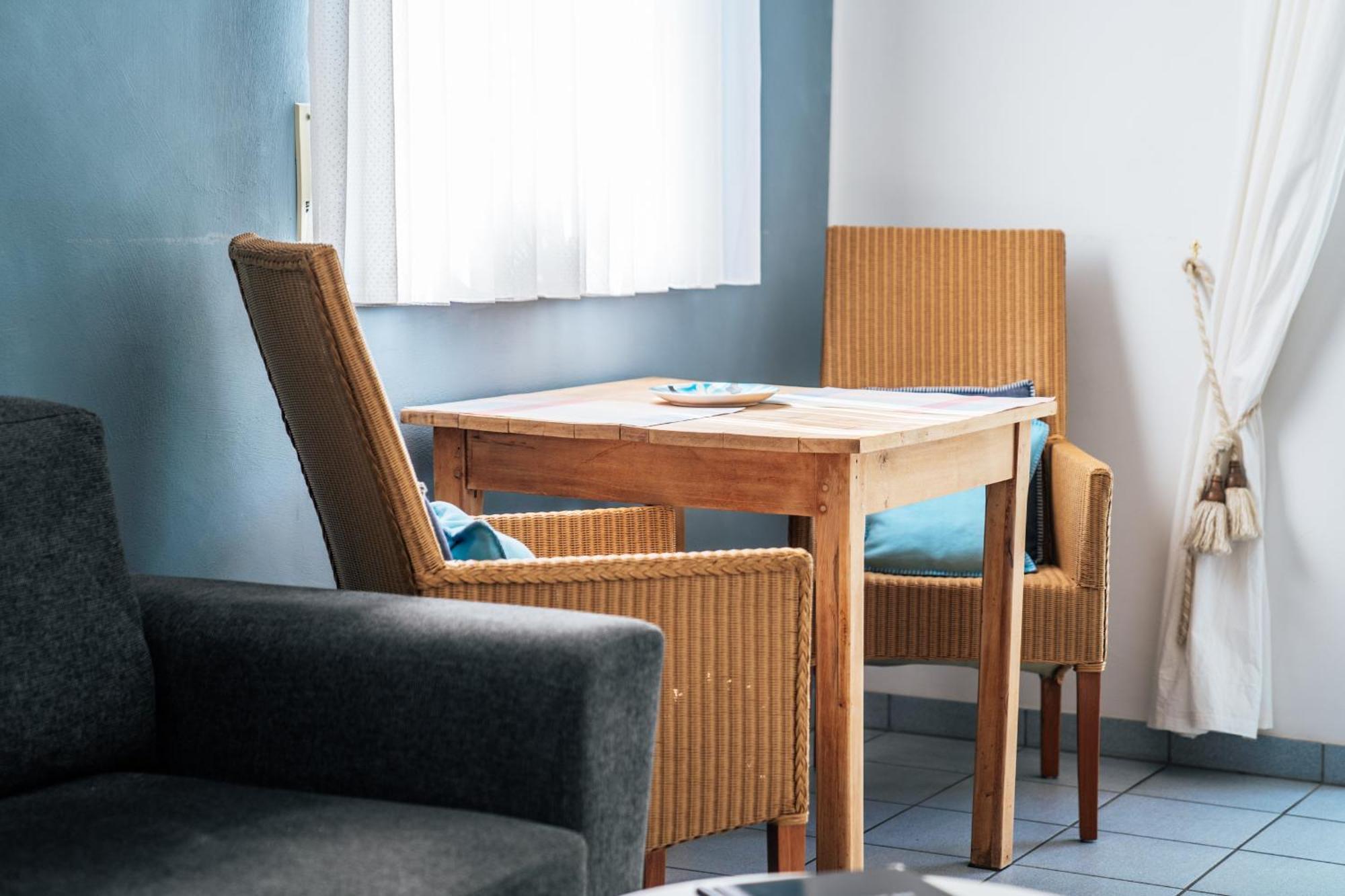 Feriendomizil&weingut Roussel Mit Restaurant La Bonne Adresse Apartment