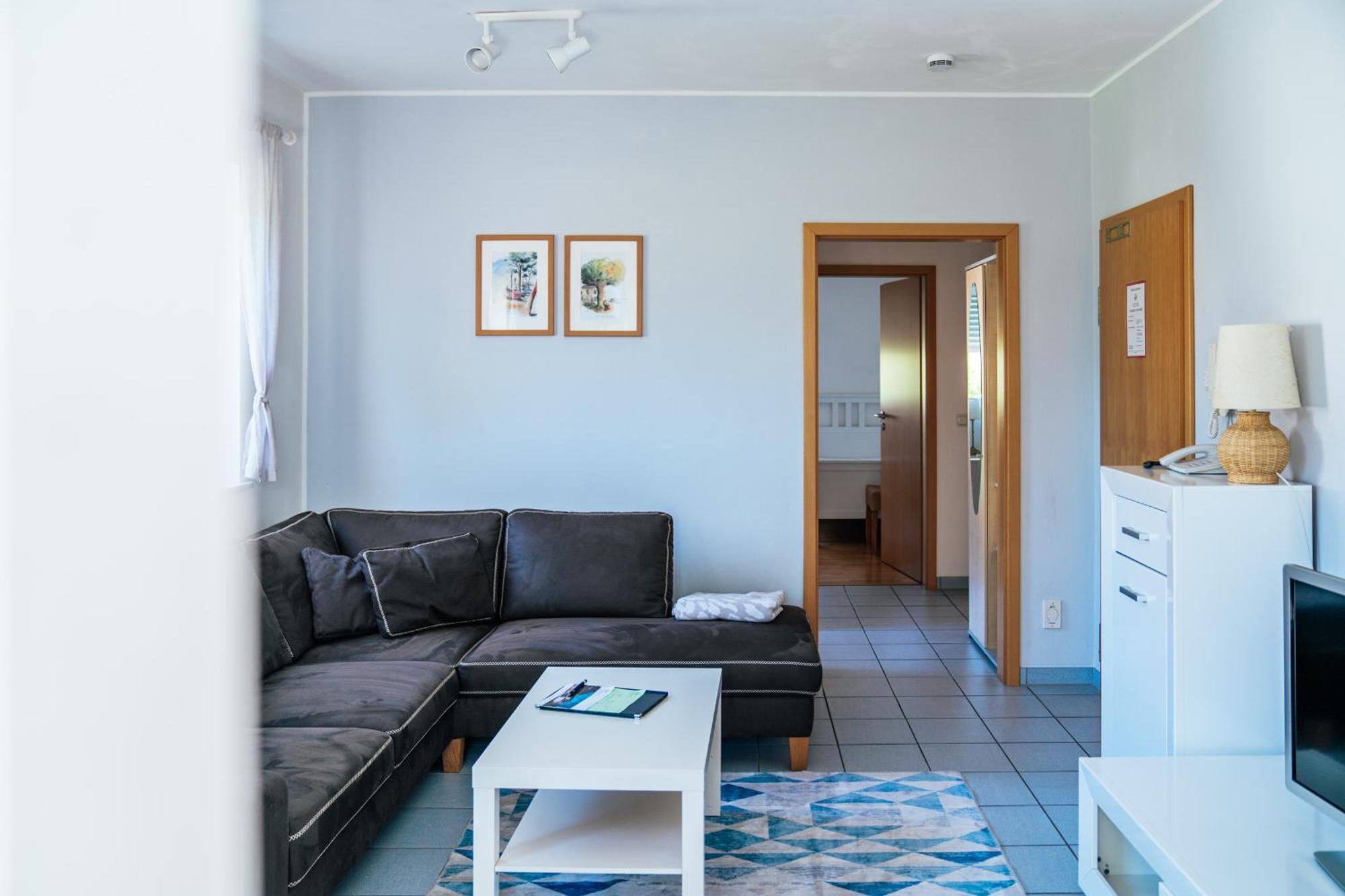 Roussel - Restaurant Apartment