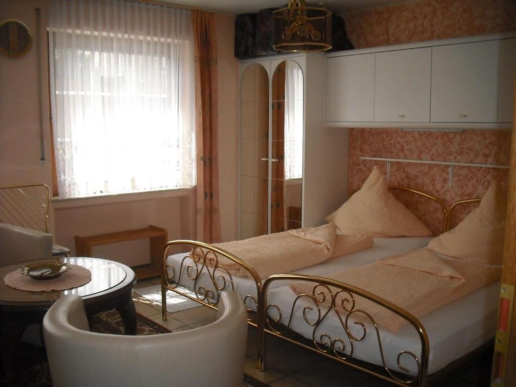 Feriendomizil&weingut Roussel Mit Restaurant La Bonne Adresse Apartment