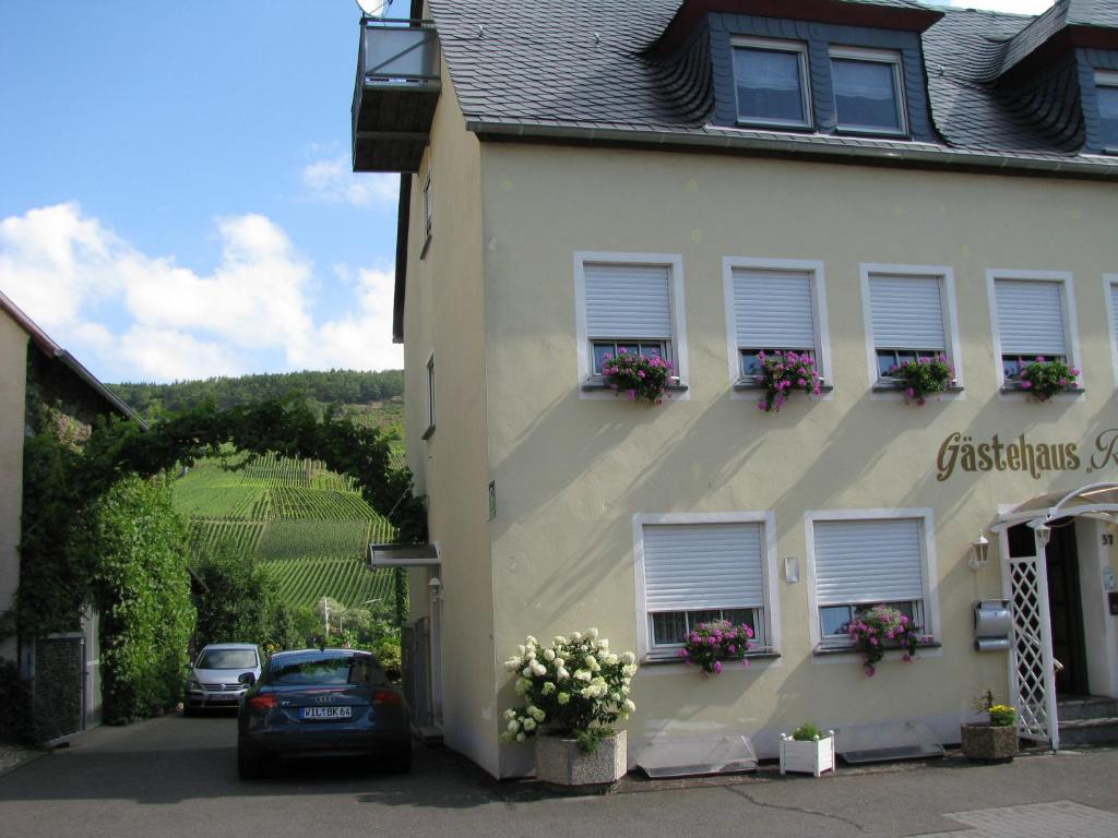 Feriendomizil&weingut Roussel Mit Restaurant La Bonne Adresse Apartment *