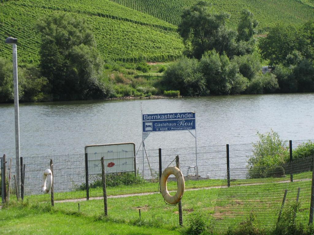Feriendomizil&weingut Roussel Mit Restaurant La Bonne Adresse * Bernkastel-Kues