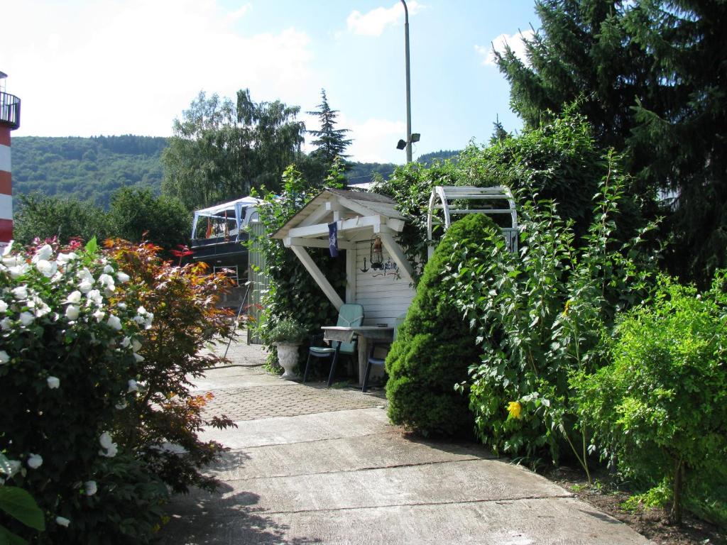Feriendomizil&weingut Roussel Mit Restaurant La Bonne Adresse *